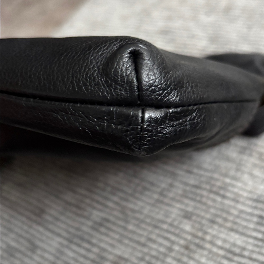 Fossil leather black cross body - Picture 7 of 16